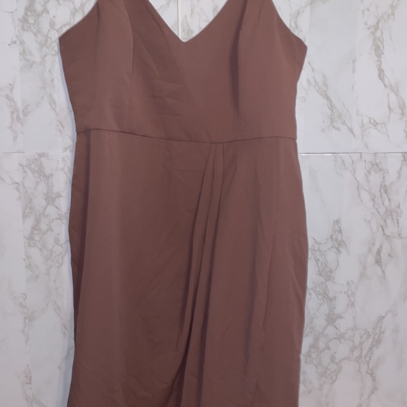 Lulu's Dress - Picture 3 of 6